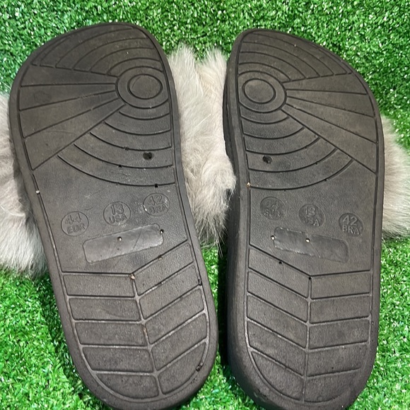 SOLDWomen's R So Real Fur Slides Furry Slipper Size 13. Fits more like a size 12 - Picture 3 of 3